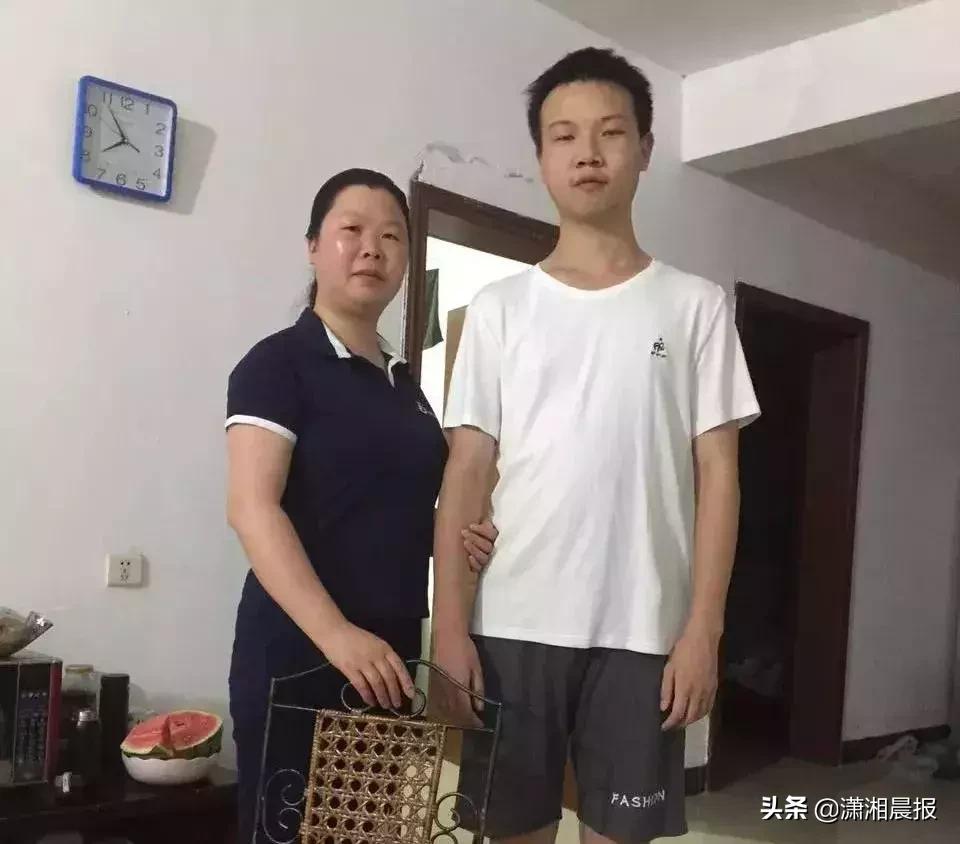 管家婆，揭秘两组三中三大奖玩法管家婆三期必出一