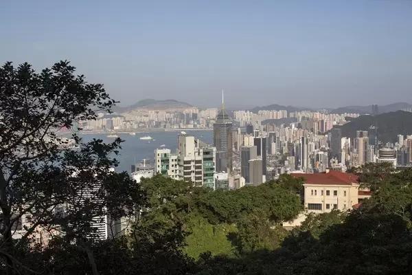 2018香港马年赛事全回顾，精彩纷呈，激情四溢最准的香港马资料2020
