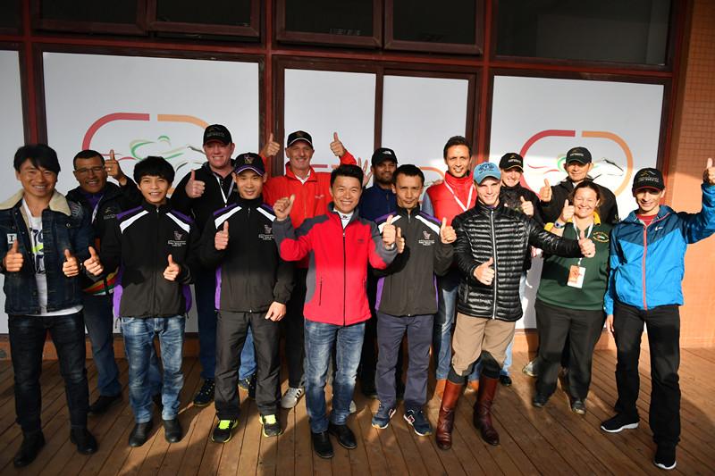 2019年香港马会内部免费资料，揭秘赛马的智慧与策略