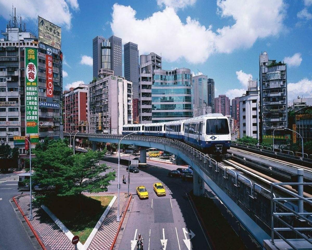 2035年澳门新春夜，璀璨灯火下的文化交融与未来展望2023年澳门今晚开奖结果详情