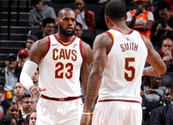 低调观赛，JR Smith的NBA直播之旅jr低调看NBA直播合法吗